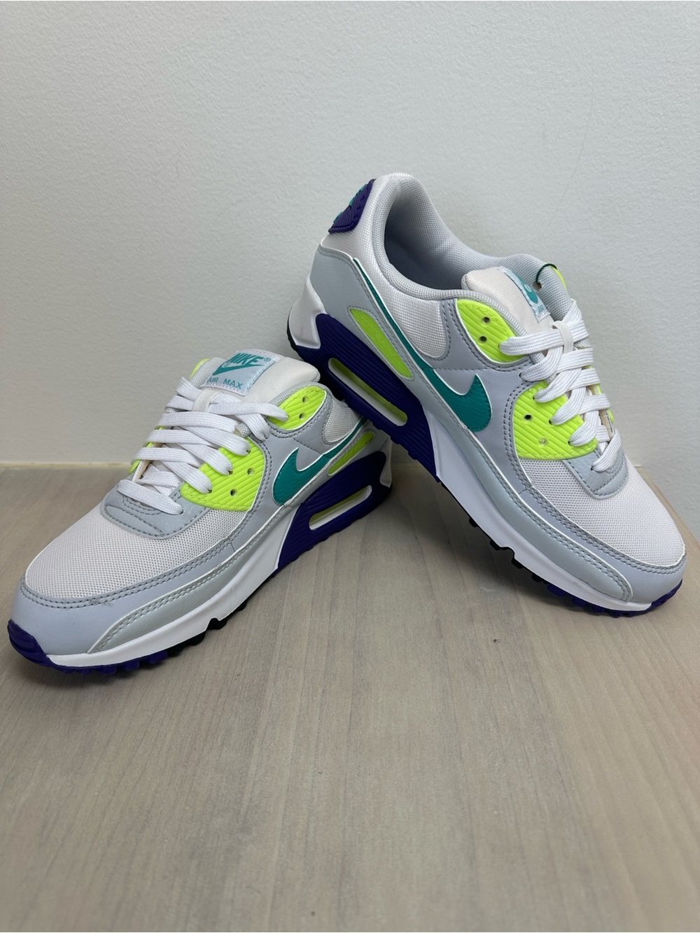 Nike Women’s Air Max 90 - brand new size 8.6